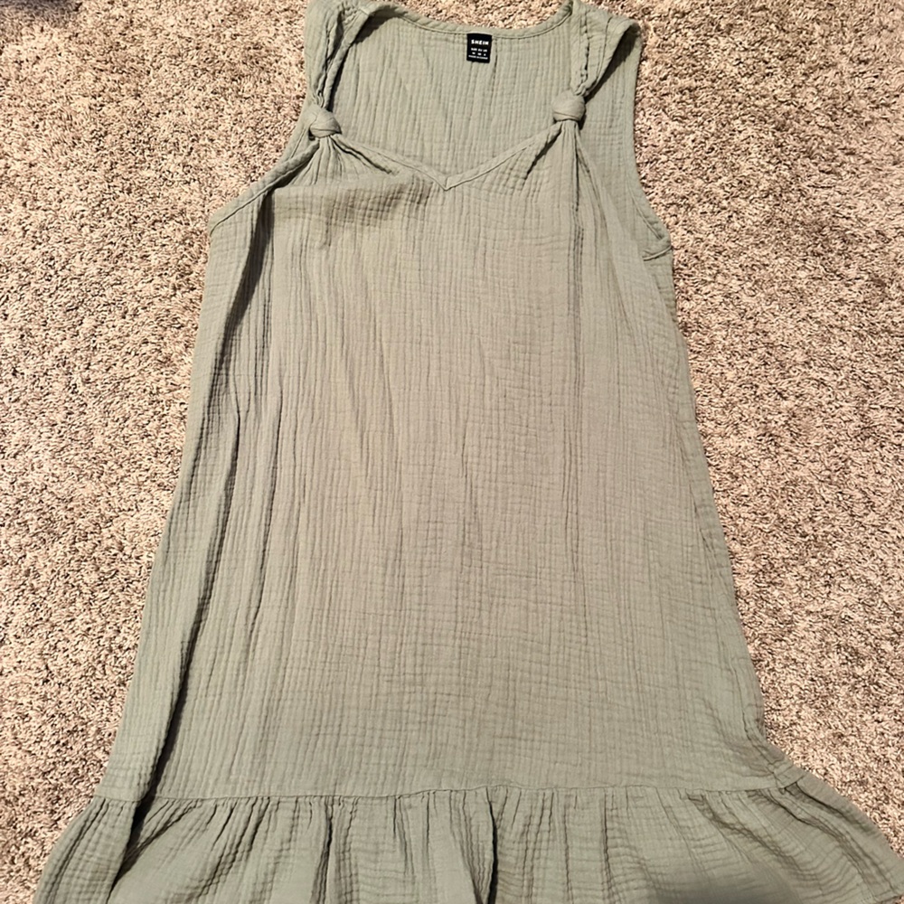 Sleeveless Green Dress